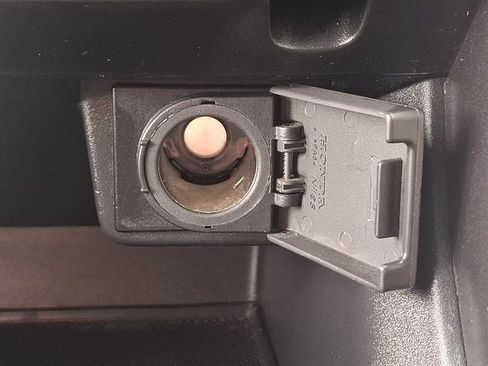Used 2016 Honda Accord Sport image 22