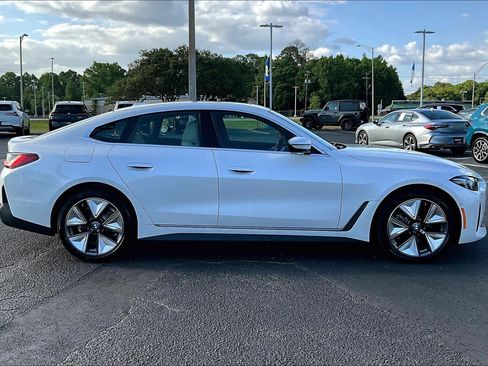 New 2026 BMW i4 eDrive40 w/ Premium Package RWD image 17