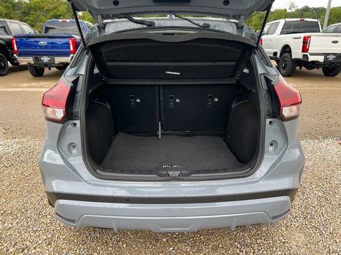 Used 2024 Nissan Kicks SR w/ SR Premium Package FWD image 17