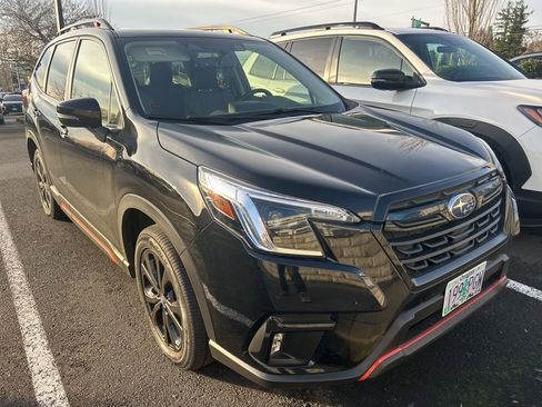 Used 2023 Subaru Forester Sport image 3
