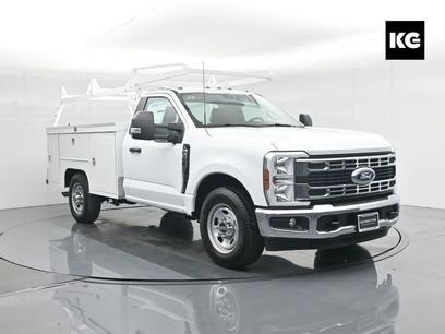 New 2025 Ford F350 XL w/ XL Chrome Package