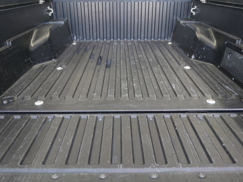 Used 2021 Toyota Tacoma SR w/ SR Convenience Package image 20