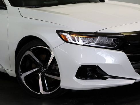 Used 2022 Honda Accord Sport image 8