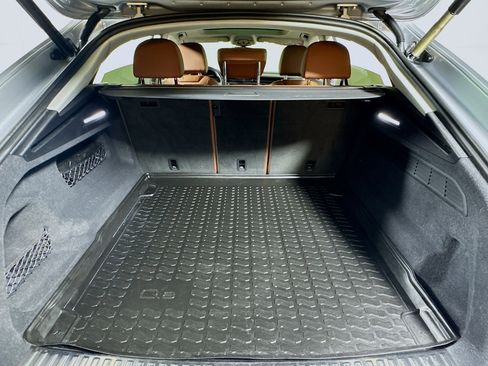 Used 2022 Audi Q8 Premium Plus w/ Premium Plus Package image 28