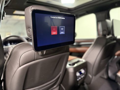 Used 2024 GMC Yukon XL Denali Ultimate image 24