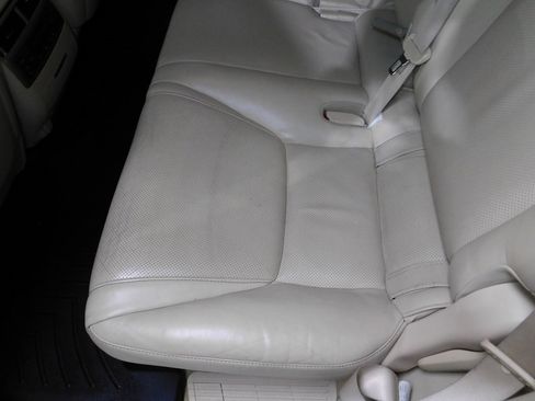 Used 2013 Lexus LX 570 4WD w/ Luxury Pkg w/Pre-crash image 72