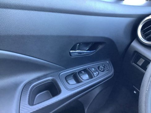 Used 2025 Nissan Versa SV w/ Trunk Package image 23