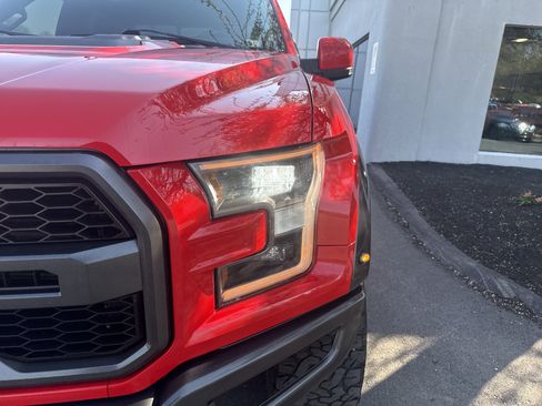 Used 2019 Ford F150 Raptor w/ Equipment Group 802A Luxury image 15
