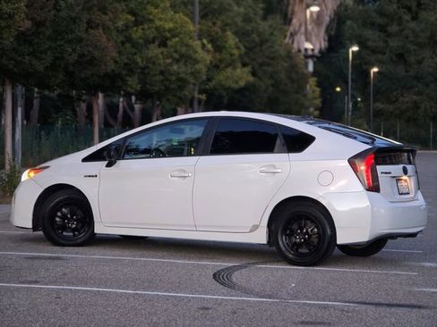 Used 2012 Toyota Prius Three image 17