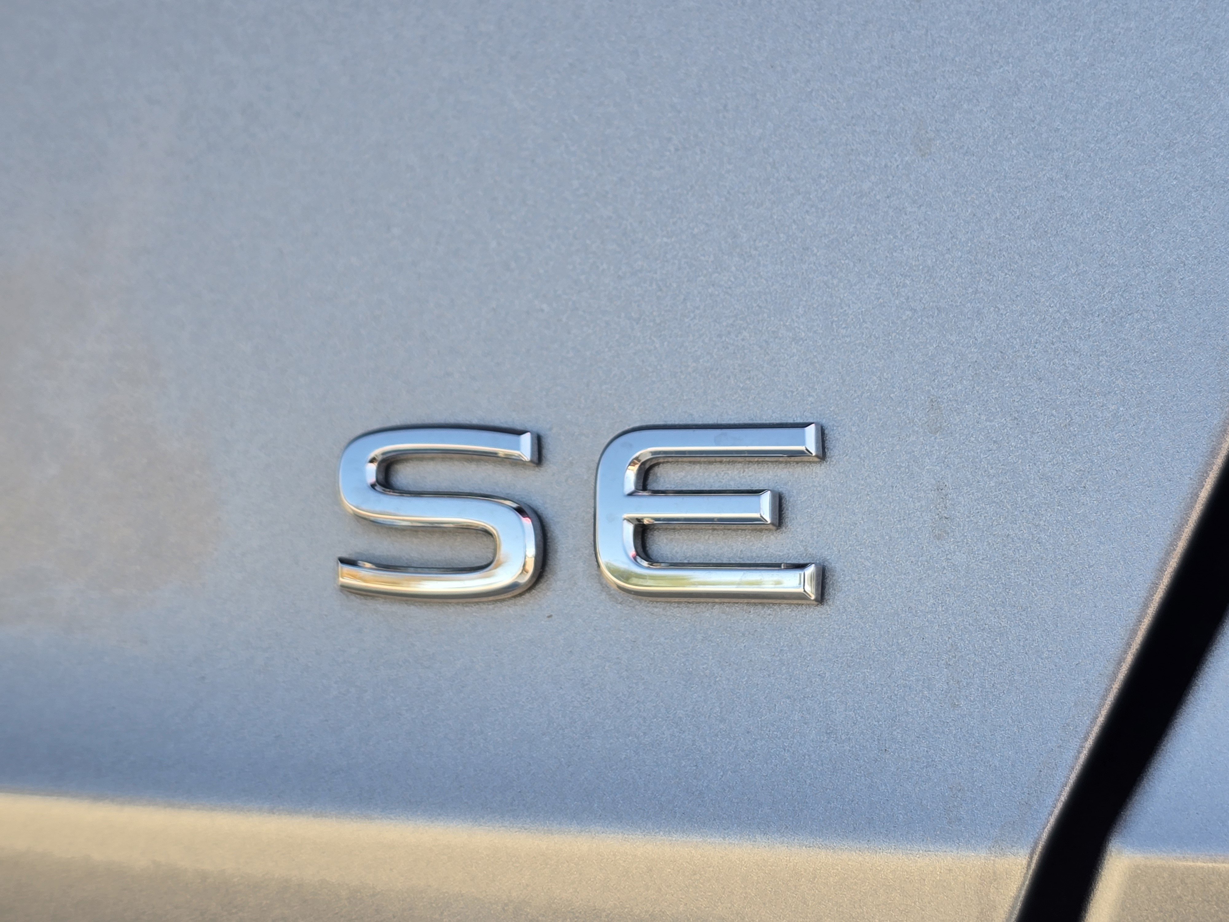 Used 2025 Volkswagen Jetta SE FWD image 25