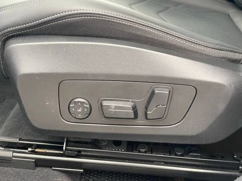 Certified 2025 BMW X2 xDrive28i AWD/4WD image 12