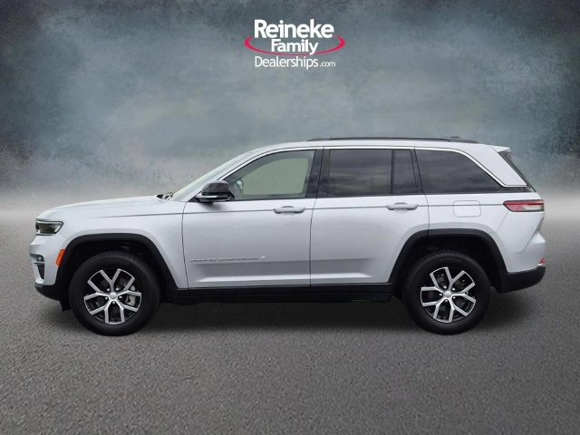 Used 2024 Jeep Grand Cherokee Limited AWD/4WD image 9