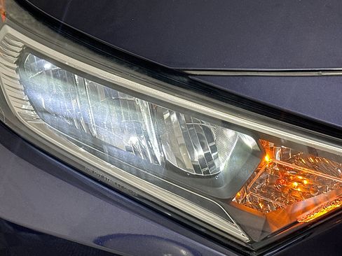 Used 2021 Toyota RAV4 XLE FWD image 9