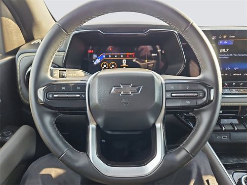 Certified 2024 Chevrolet Colorado ZR2 w/ Technology Package image 32