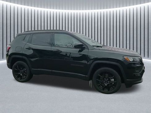 New 2026 Jeep Compass Latitude image 3