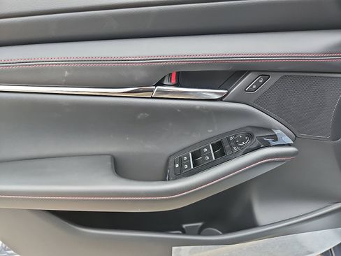New 2026 MAZDA MAZDA3 Carbon image 10
