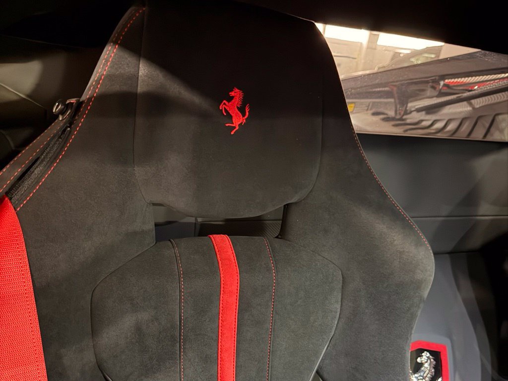 Used 2020 Ferrari F8 Tributo RWD image 28
