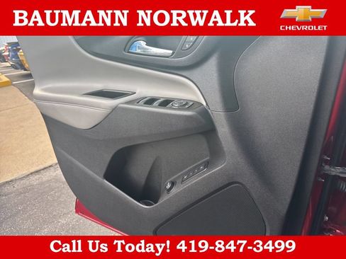 Used 2020 Chevrolet Equinox Premier AWD/4WD image 16