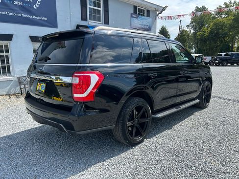Used 2018 Ford Expedition XLT w/ Equipment Group 202A image 5