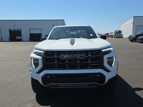 Used 2024 GMC Canyon AT4X AWD/4WD image 2