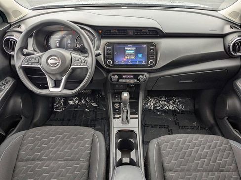 Used 2022 Nissan Kicks SV image 15