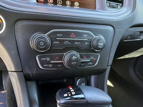 Used 2023 Dodge Charger SXT w/ Blacktop Package image 25