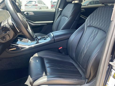 Used 2022 BMW X7 M50i w/ Cold Weather Package AWD/4WD image 2