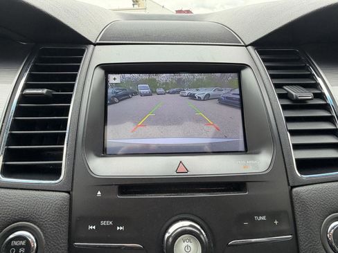 Used 2017 Ford Taurus SEL w/ Equipment Group 201A FWD image 23