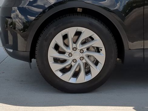 Certified 2025 Land Rover Discovery S AWD/4WD image 14