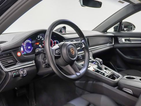 Used 2022 Porsche Panamera Platinum Edition image 4