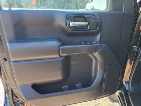 Used 2022 Chevrolet Silverado 1500 Custom Trail Boss w/ LPO, Dark Essentials Package image 19