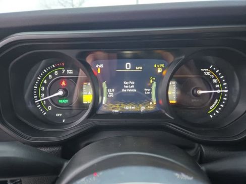 Used 2024 Jeep Wrangler Sahara w/ Technology Group image 15