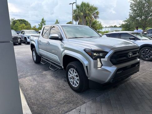 Certified 2025 Toyota Tacoma SR5 RWD image 2