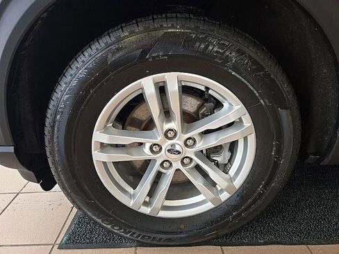 Used 2023 Ford Explorer XLT w/ Equipment Group 202A image 40