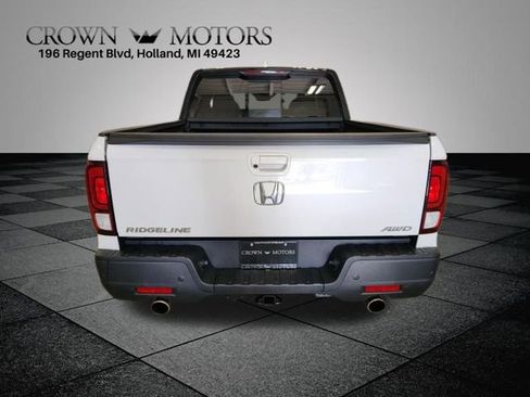 Used 2023 Honda Ridgeline Black Edition image 4