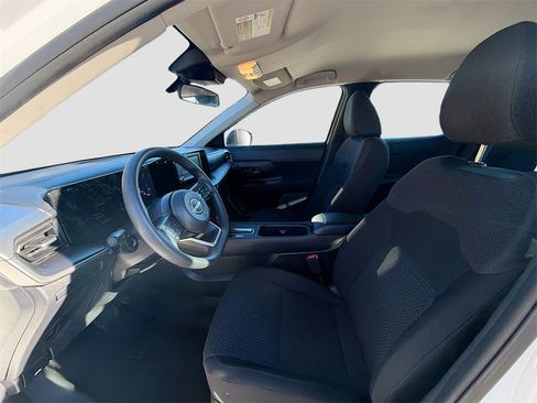 Used 2025 Nissan Kicks S image 19