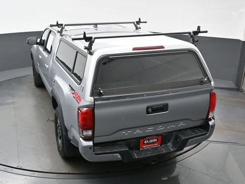 Used 2018 Toyota Tacoma TRD Off-Road w/ Technology Package AWD/4WD image 36