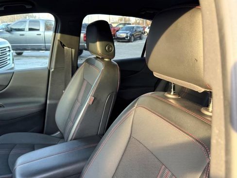 Used 2023 Chevrolet Equinox RS image 9