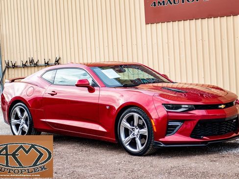 Used 2018 Chevrolet Camaro SS image 1