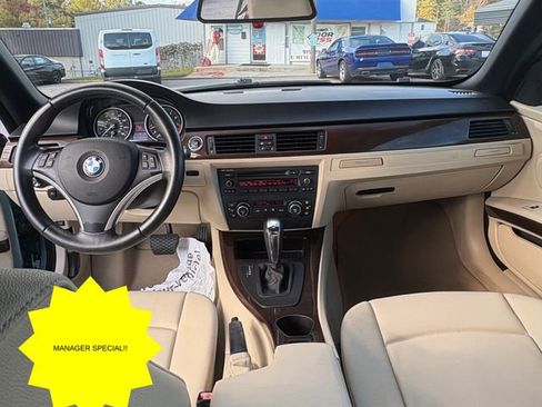 Used 2009 BMW 328i Convertible image 10