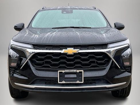 Used 2024 Chevrolet Trax LT image 3