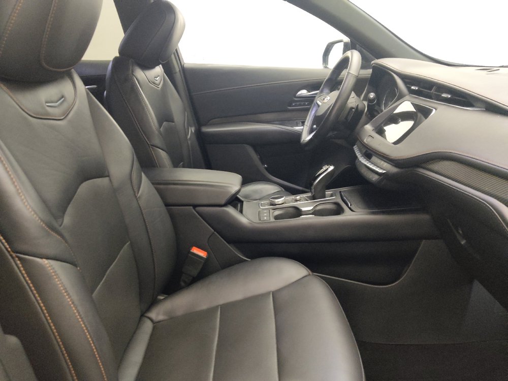 Used 2020 Cadillac XT4 Sport w/ LPO, Midnight Sport Package FWD image 21