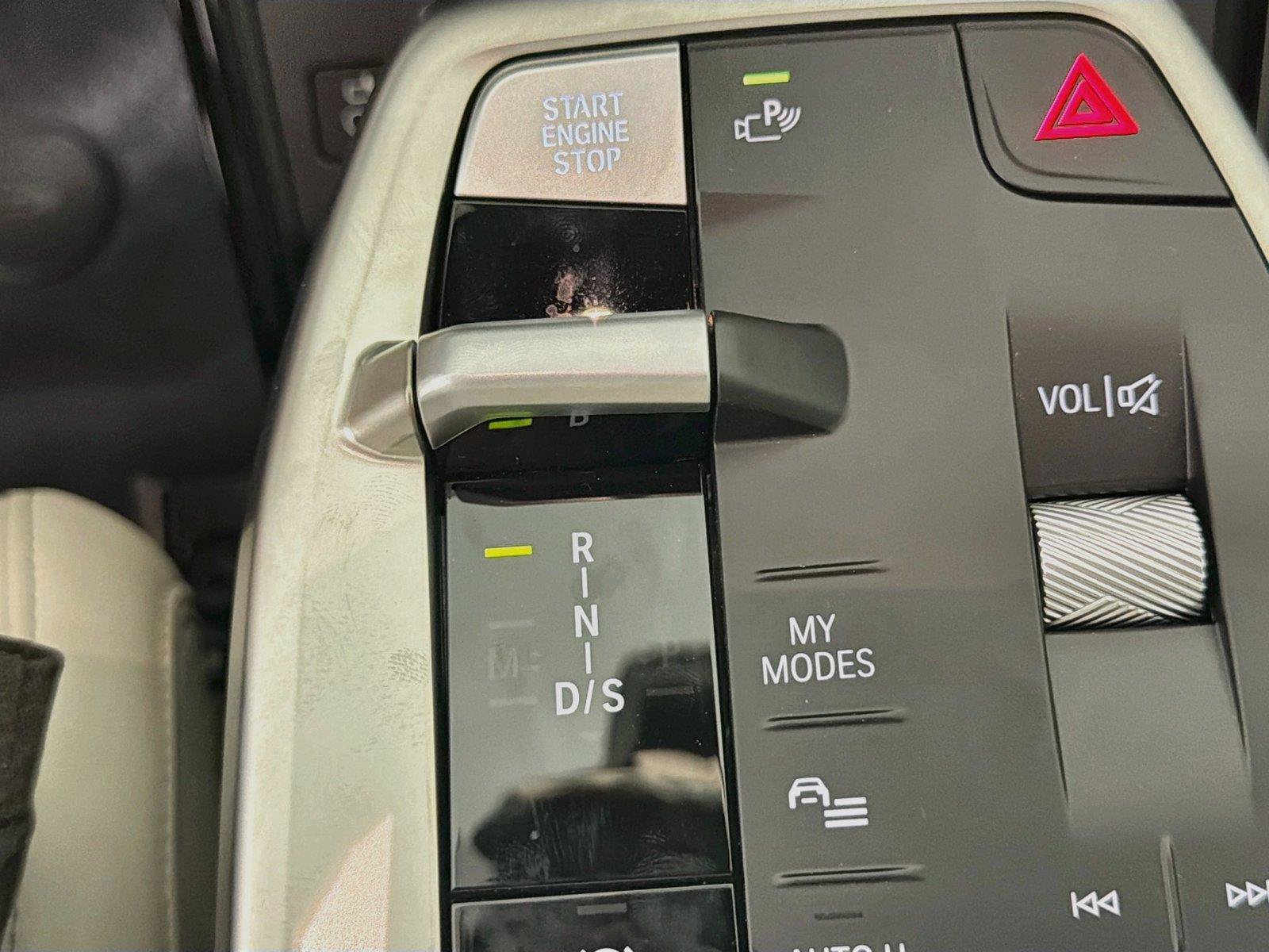 New 2027 BMW X1 xDrive28i AWD/4WD image 16