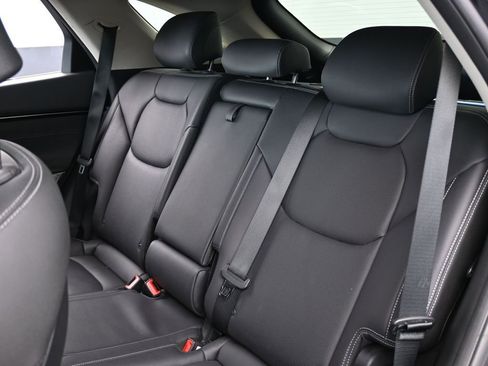 Used 2022 Genesis GV70 2.5T w/ Select Package image 28