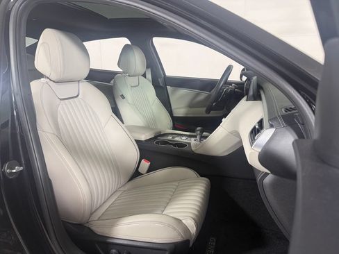 Used 2023 Genesis G70 2.0T w/ Sport Prestige Package RWD image 24