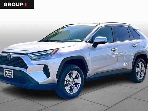 Used 2024 Toyota RAV4 XLE w/ Convenience Package image 1