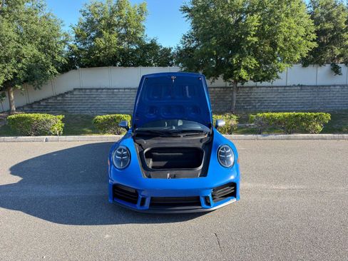 Used 2026 Porsche 911 Carrera RWD image 3