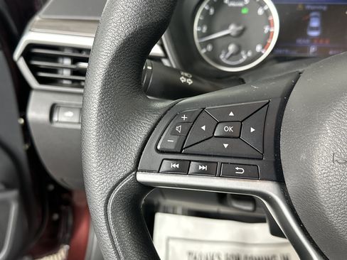 Used 2024 Nissan Altima 2.5 SV image 27