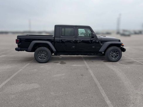 New 2026 Jeep Gladiator Sport image 14