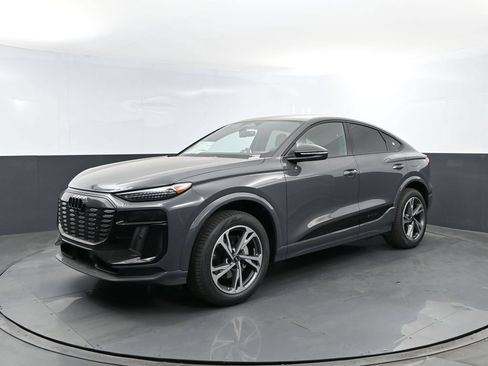 New 2027 Audi Q6 e-tron Premium Plus AWD/4WD image 1